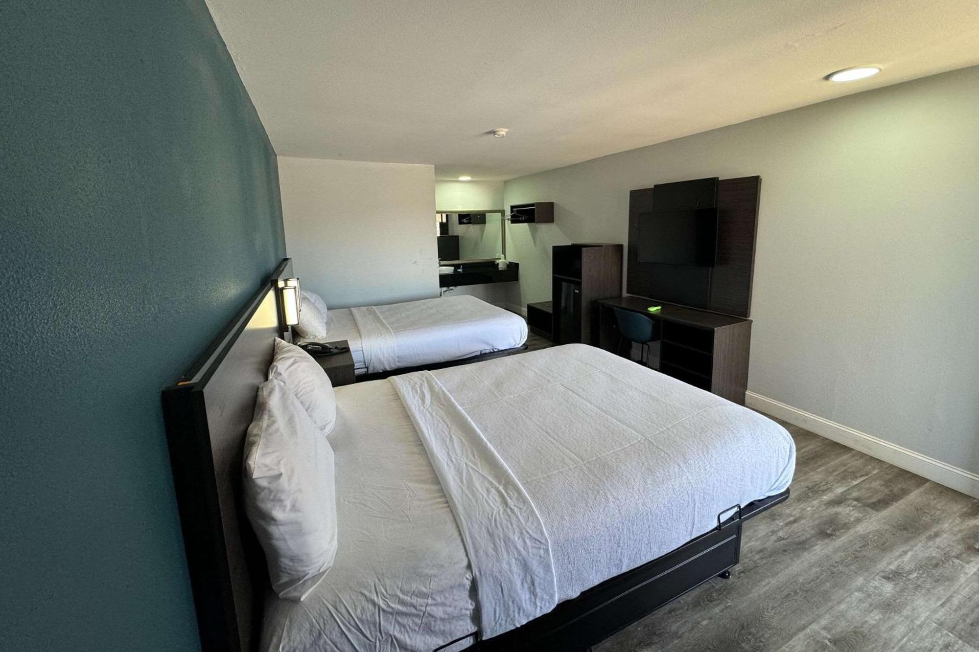 Rodeway Inn West Memphis Buitenkant foto