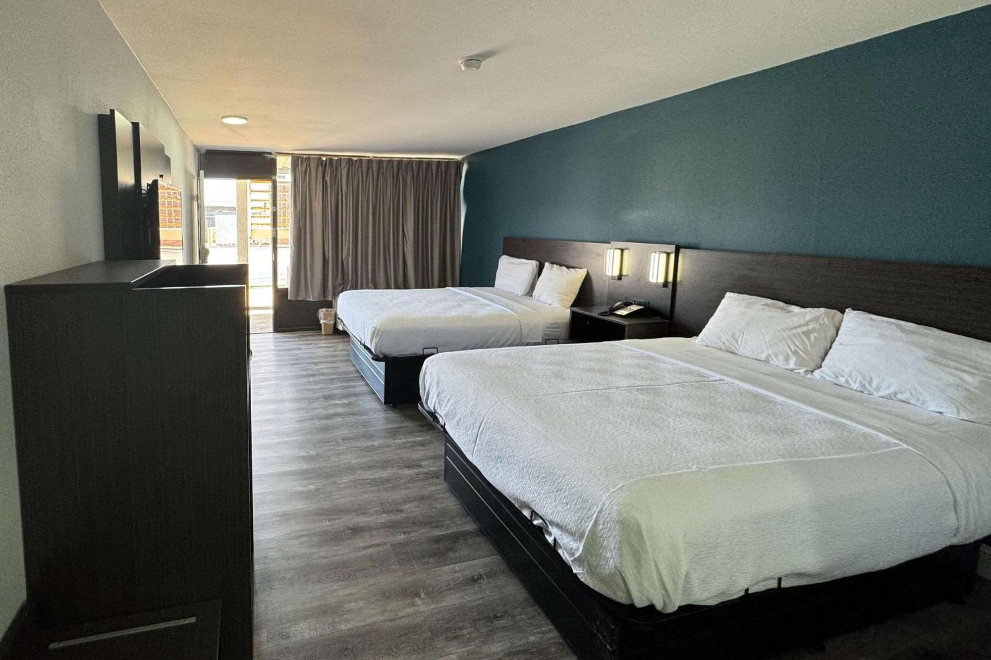Rodeway Inn West Memphis Buitenkant foto