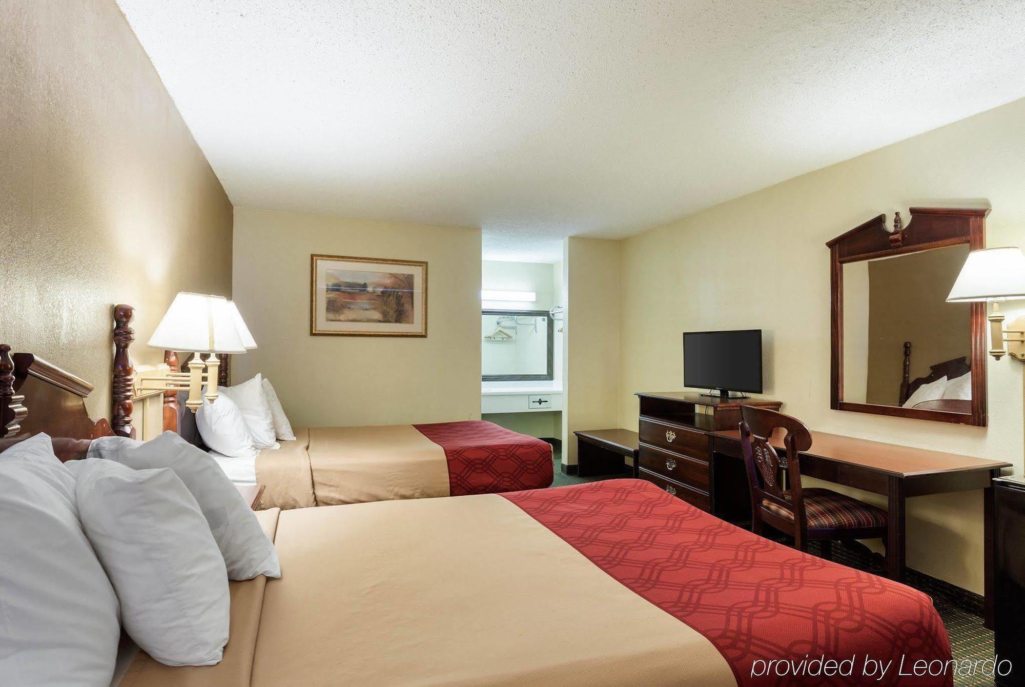 Rodeway Inn West Memphis Buitenkant foto
