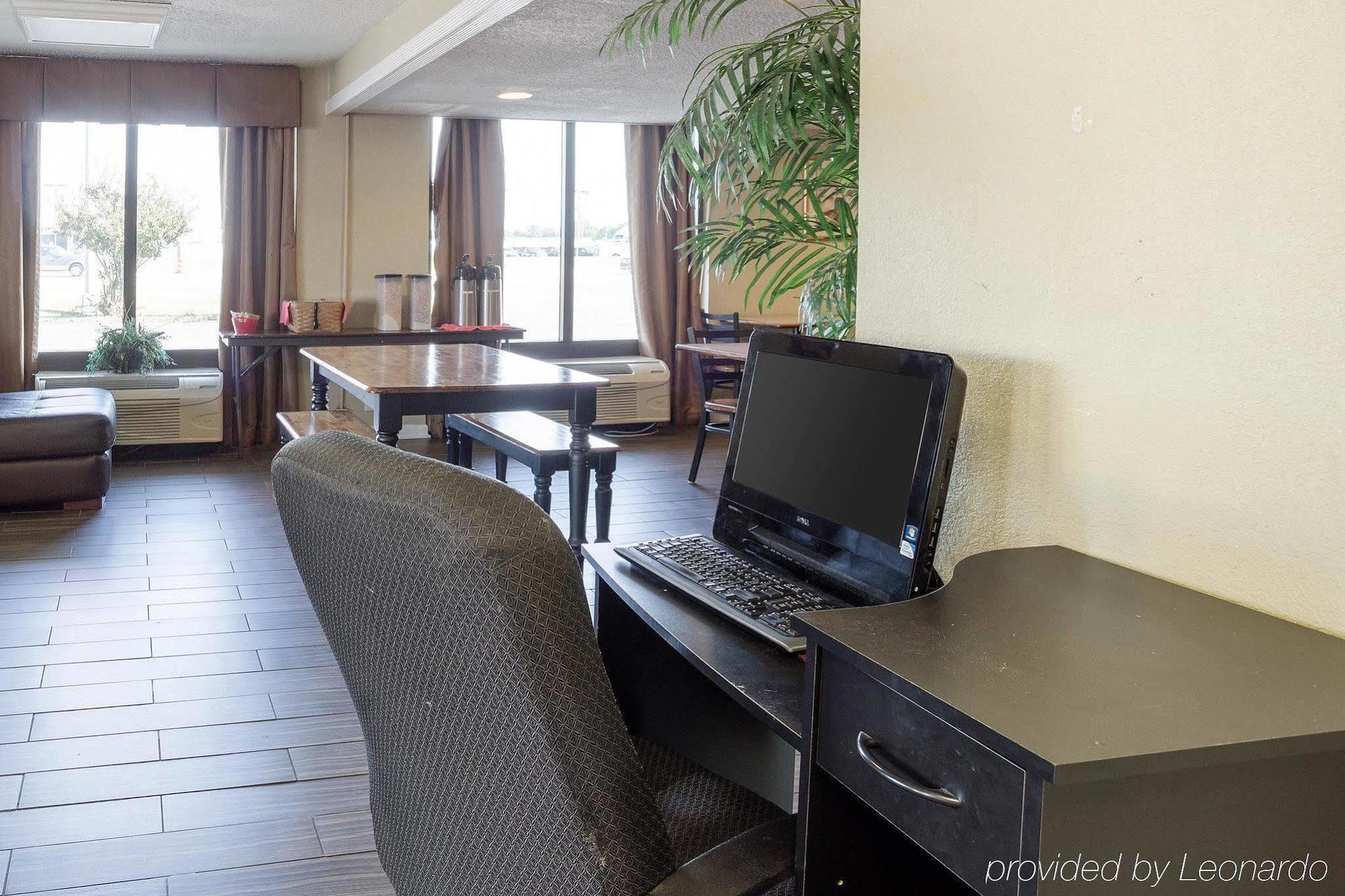 Rodeway Inn West Memphis Buitenkant foto